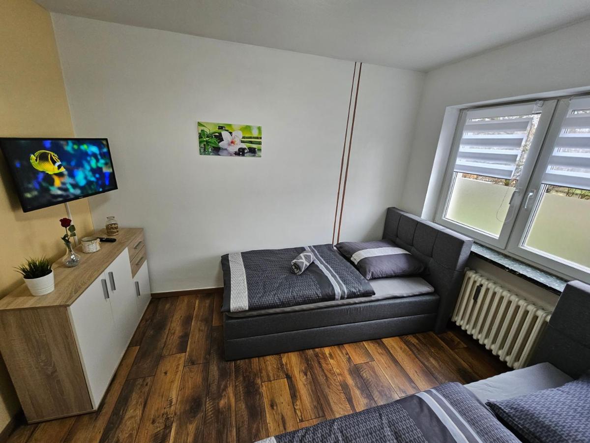 Exklusives Erdgeschoss-apartment: Zentrale Lage, Highspeed-internet & Komfort *