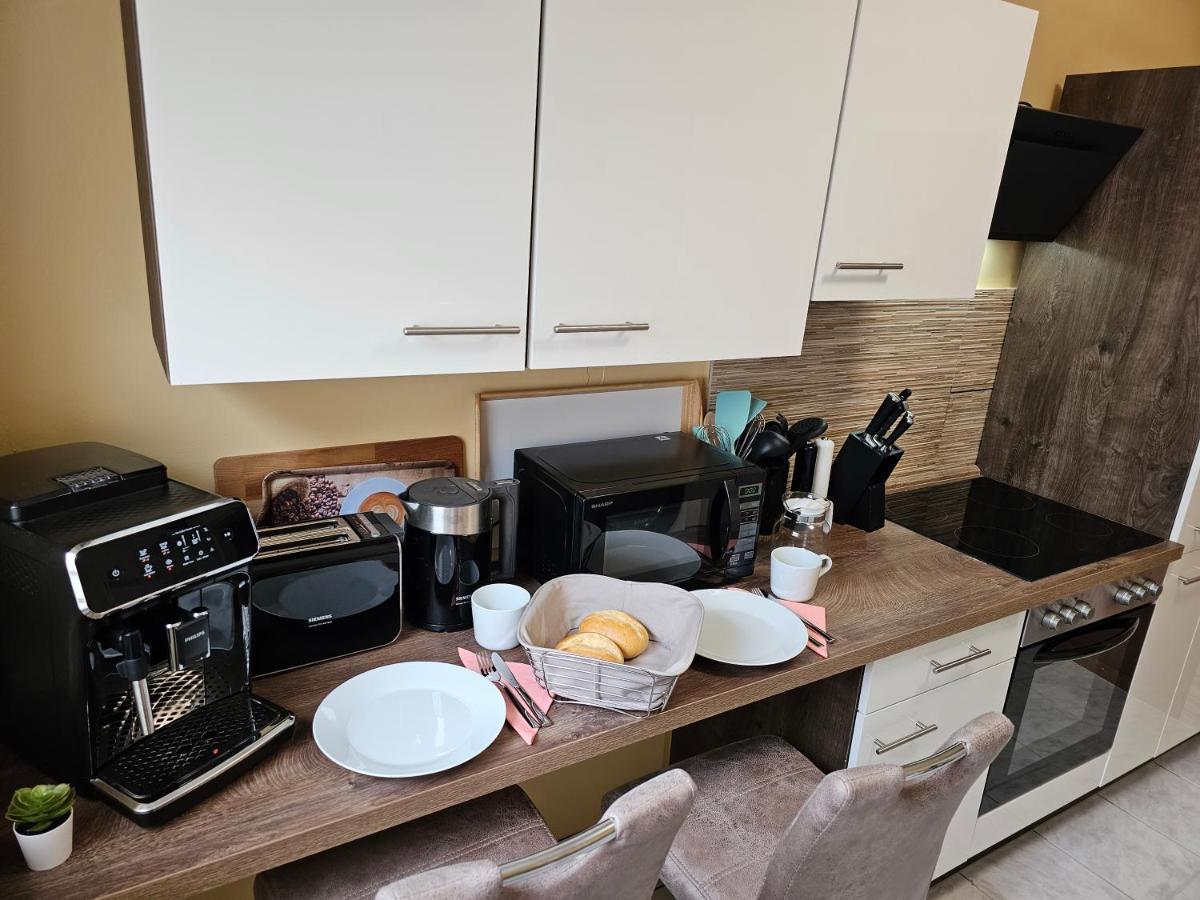 Exklusives Erdgeschoss-apartment: Zentrale Lage, Highspeed-internet & Komfort Kassel